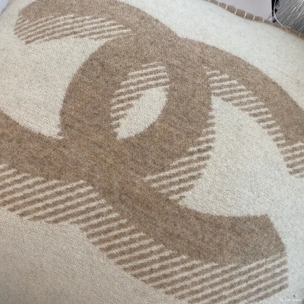 WOOL PILLOW 2.0 THROW COCO 0602